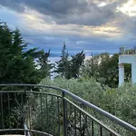 فندق مبيت وإفطار Pranvera's 3*