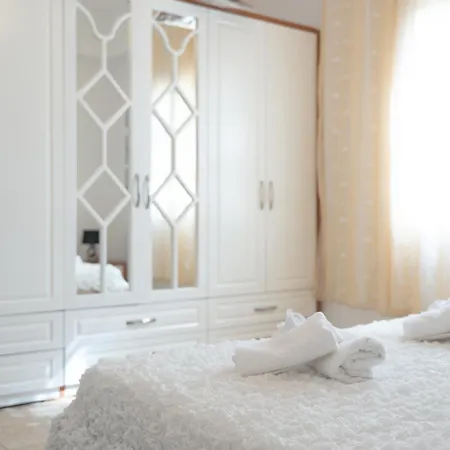 Pranvera's 3* Vlorë