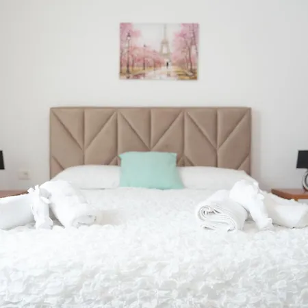 Pranvera's 住宿加早餐酒店 3*