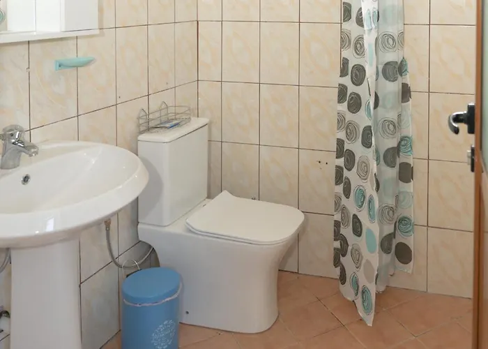 Alojamento de Acomodação e Pequeno-almoço Pranvera's Vlorë