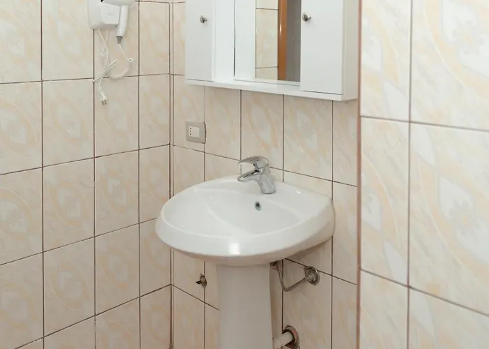 Pranvera's Alojamento de Acomodação e Pequeno-almoço