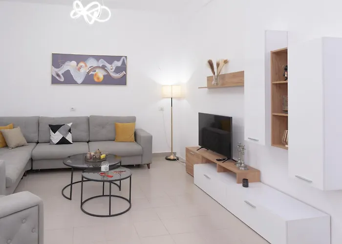 Pranvera's Alojamento de Acomodação e Pequeno-almoço 3*