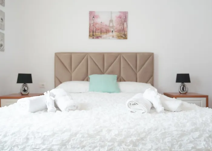 Pranvera's Alojamento de Acomodação e Pequeno-almoço 3*