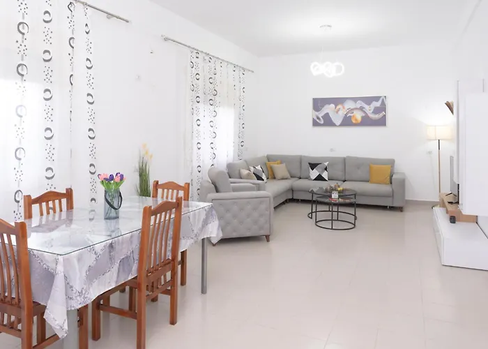 Alojamento de Acomodação e Pequeno-almoço Pranvera's Vlorë